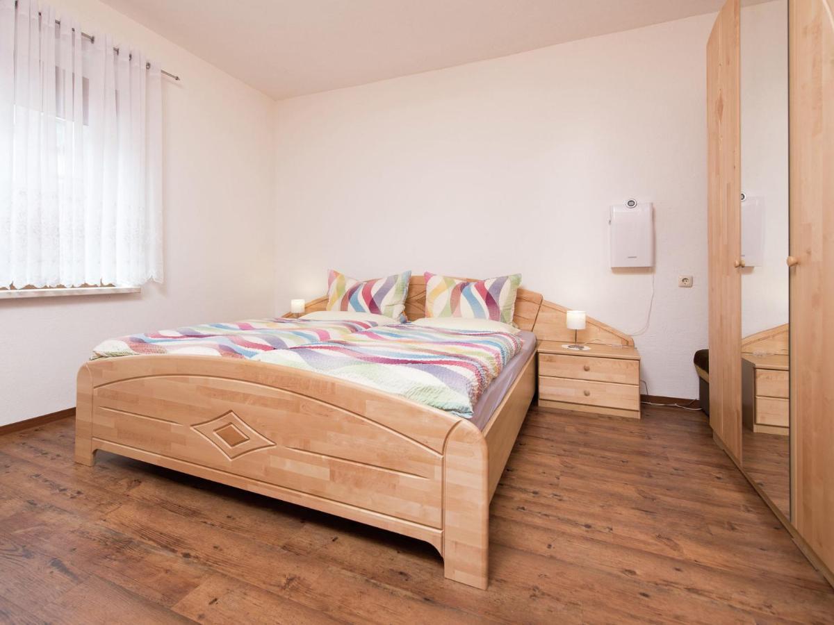 Cozy Apartment In Ore Mountains With Balcony Брайтенбрун Екстериор снимка